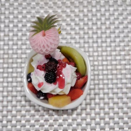 Luxury B&B Charlemagne ซาแลร์โน ภายนอก รูปภาพ