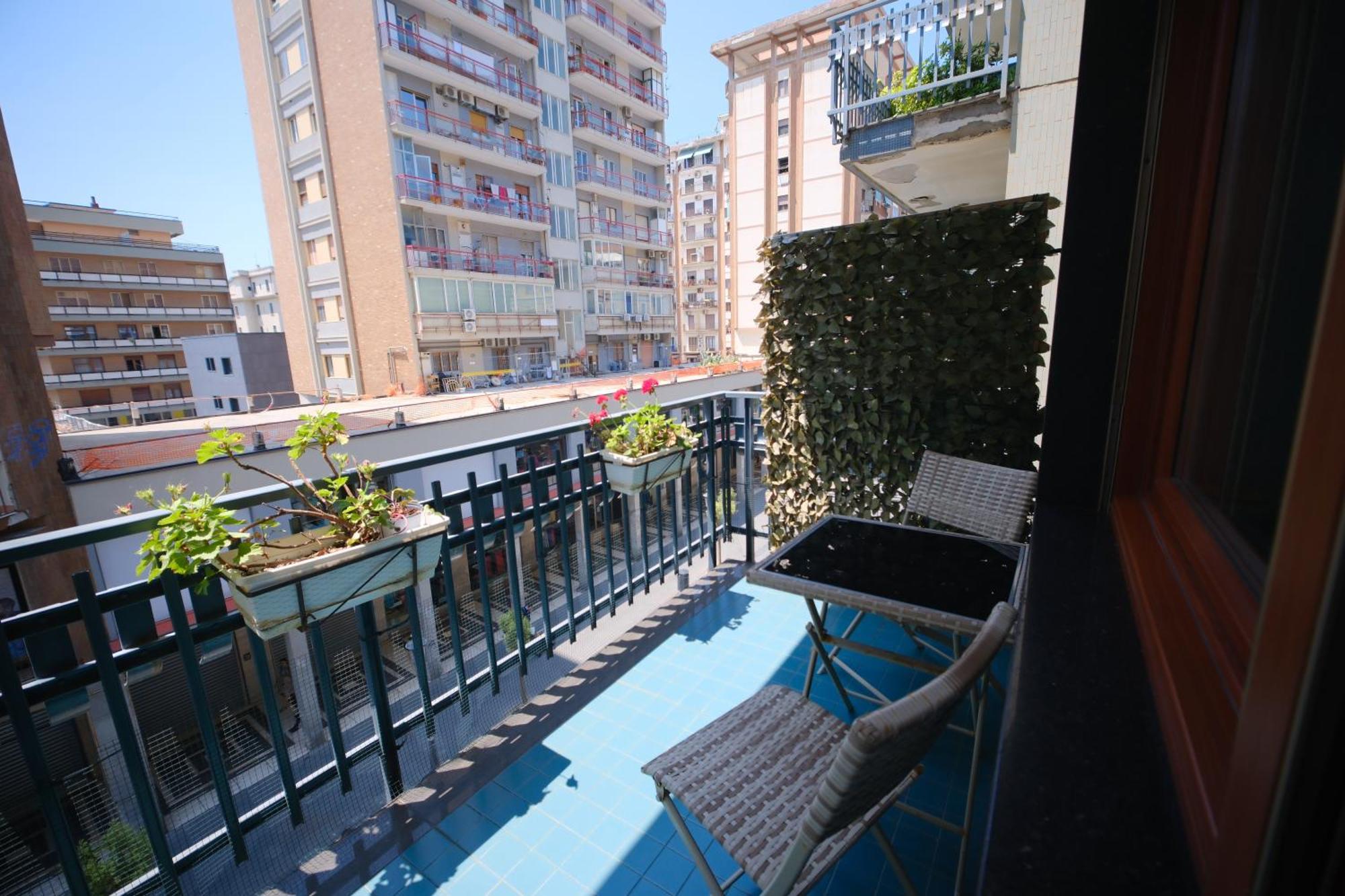 Luxury B&B Charlemagne ซาแลร์โน ภายนอก รูปภาพ