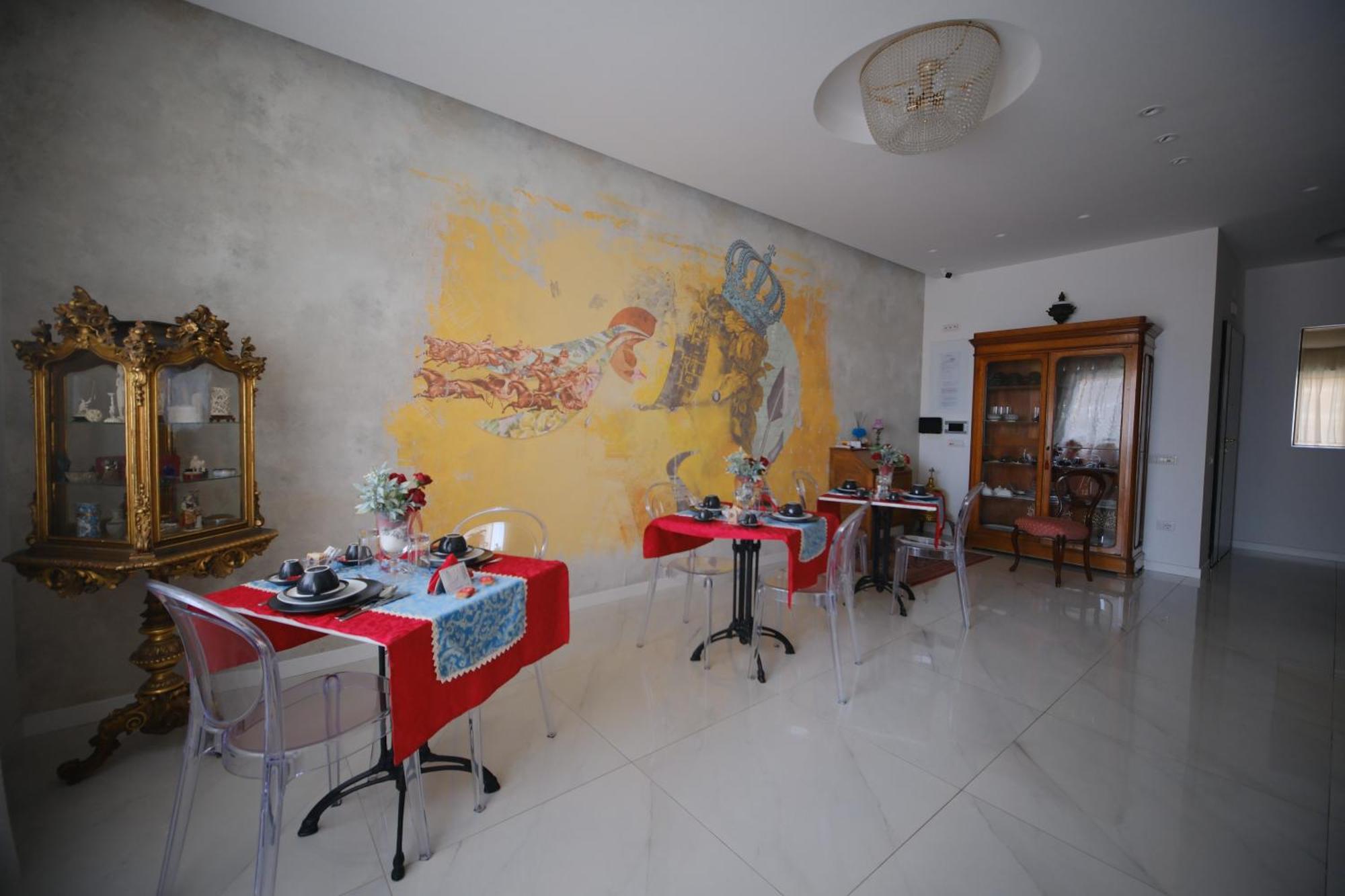 Luxury B&B Charlemagne ซาแลร์โน ภายนอก รูปภาพ