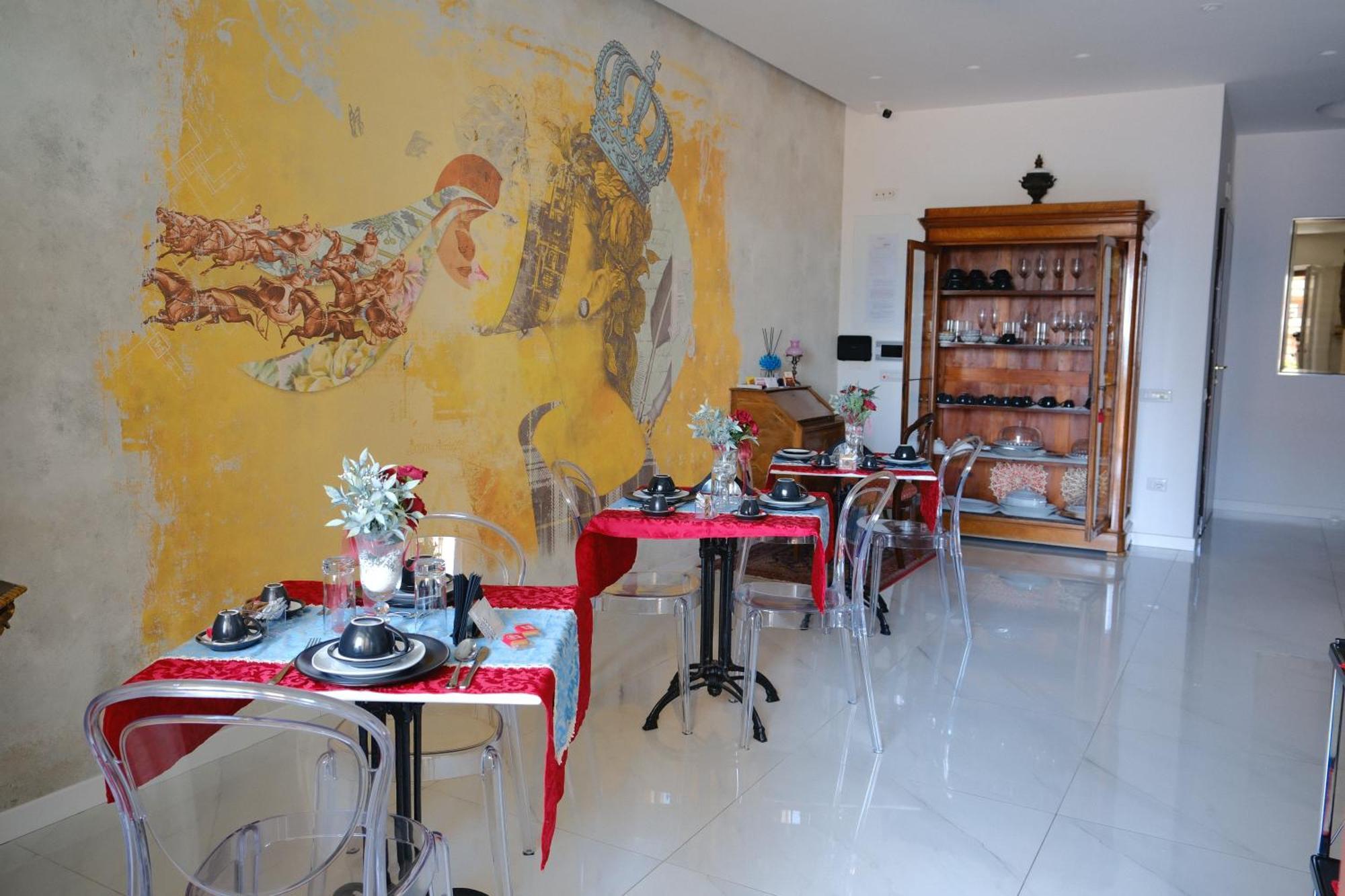 Luxury B&B Charlemagne ซาแลร์โน ภายนอก รูปภาพ